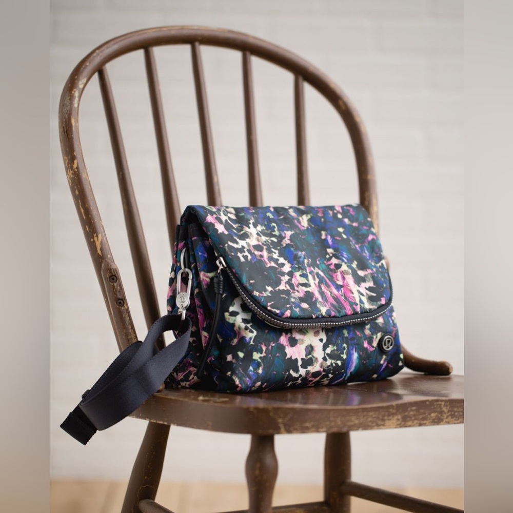 Lululemon Party Om Bag